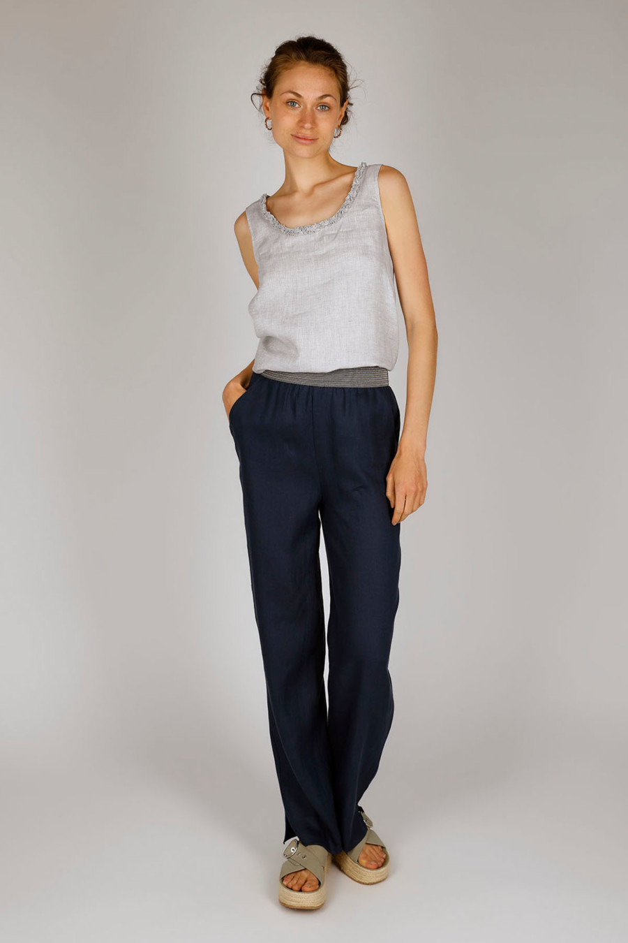MARLENE - Summery linen trousers - Colour: Navi