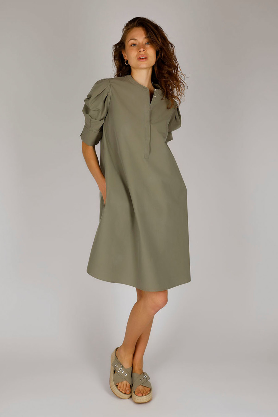 PHILIPA - Dress in sustainable organic cotton - Colour: Vetiver