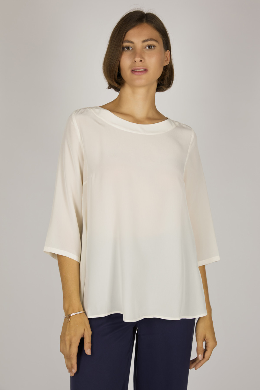 ALISON – Silk Blouse with Back Detail – Color: Cream