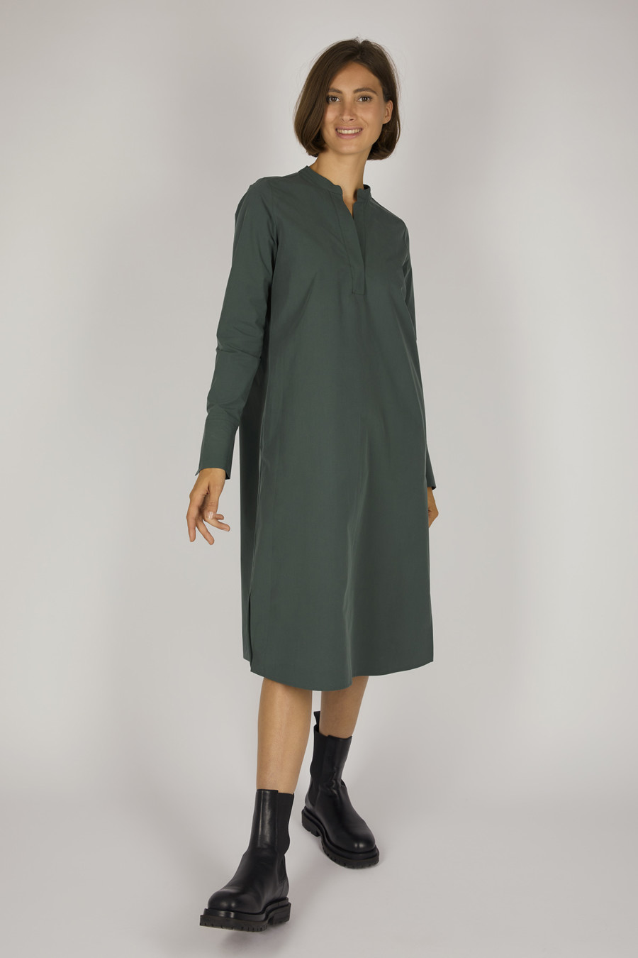 ETTA – Wadenlanges Baumwollkleid – Farbe: Moss