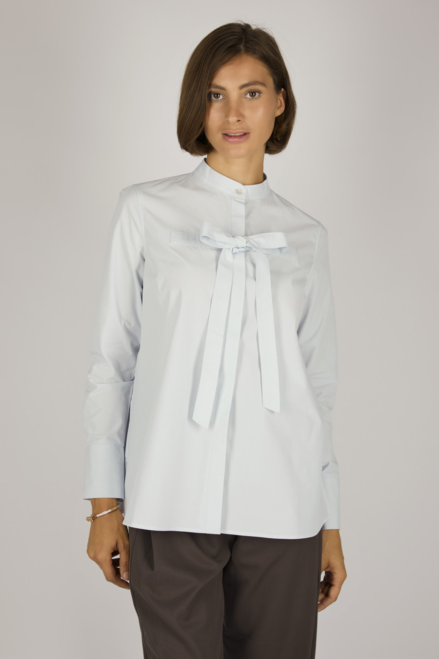 EVE – Blouse with stand-up collar and binding element – Color: Sky